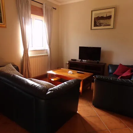 Holiday home Casa Do Passarinho Resende
